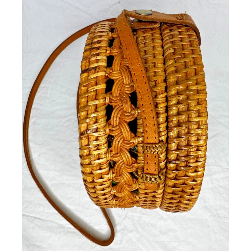 Round Wicker Woven Crossbody Bali Bag purse Baik fabric lining Purse - Picture 9 of 16